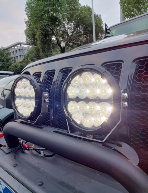 Soluções de iluminação off-road e aventura