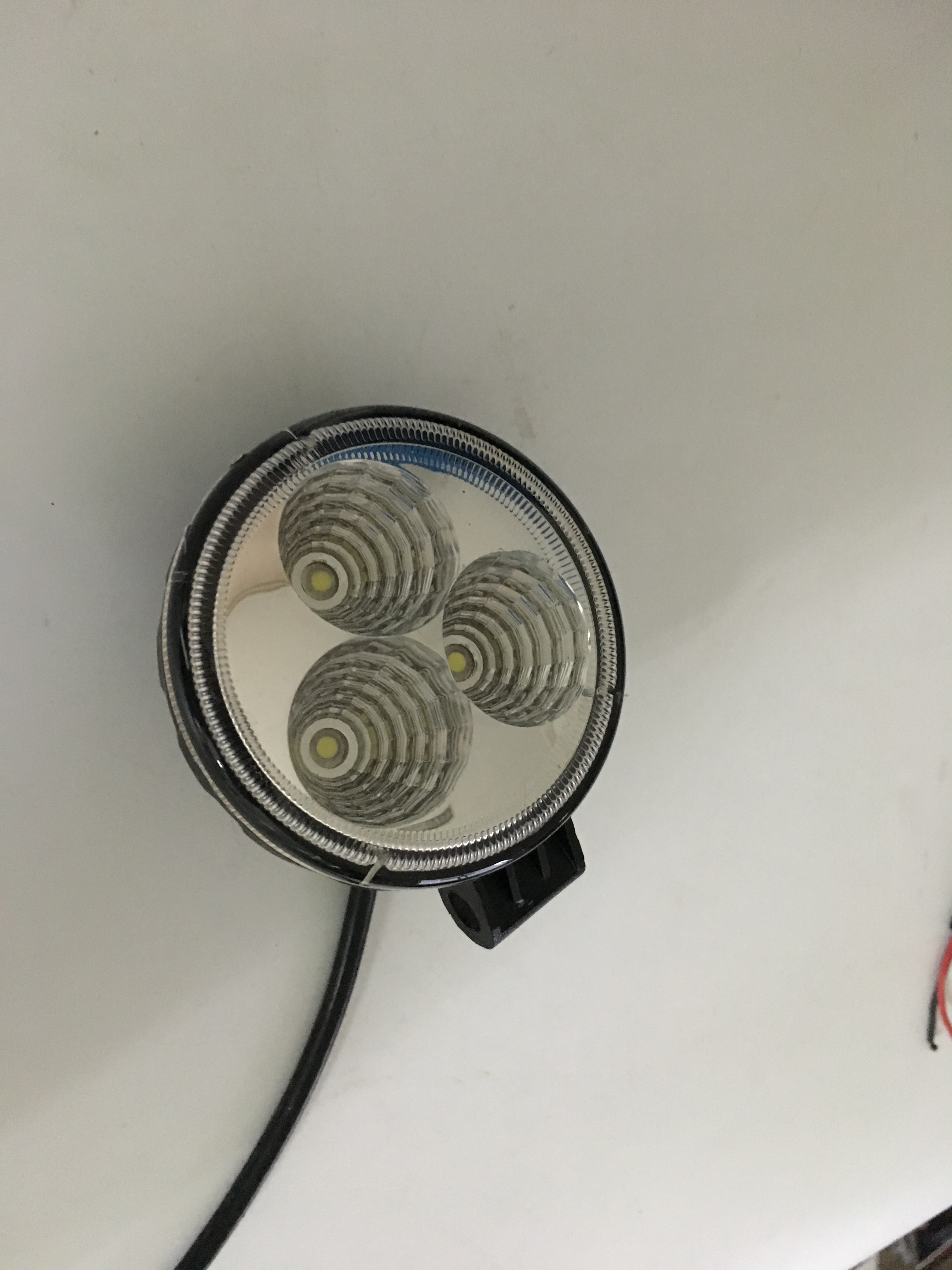 Luzes de nevoeiro LED de anel de halo RGB - cores controladas por aplicativos + função branca.