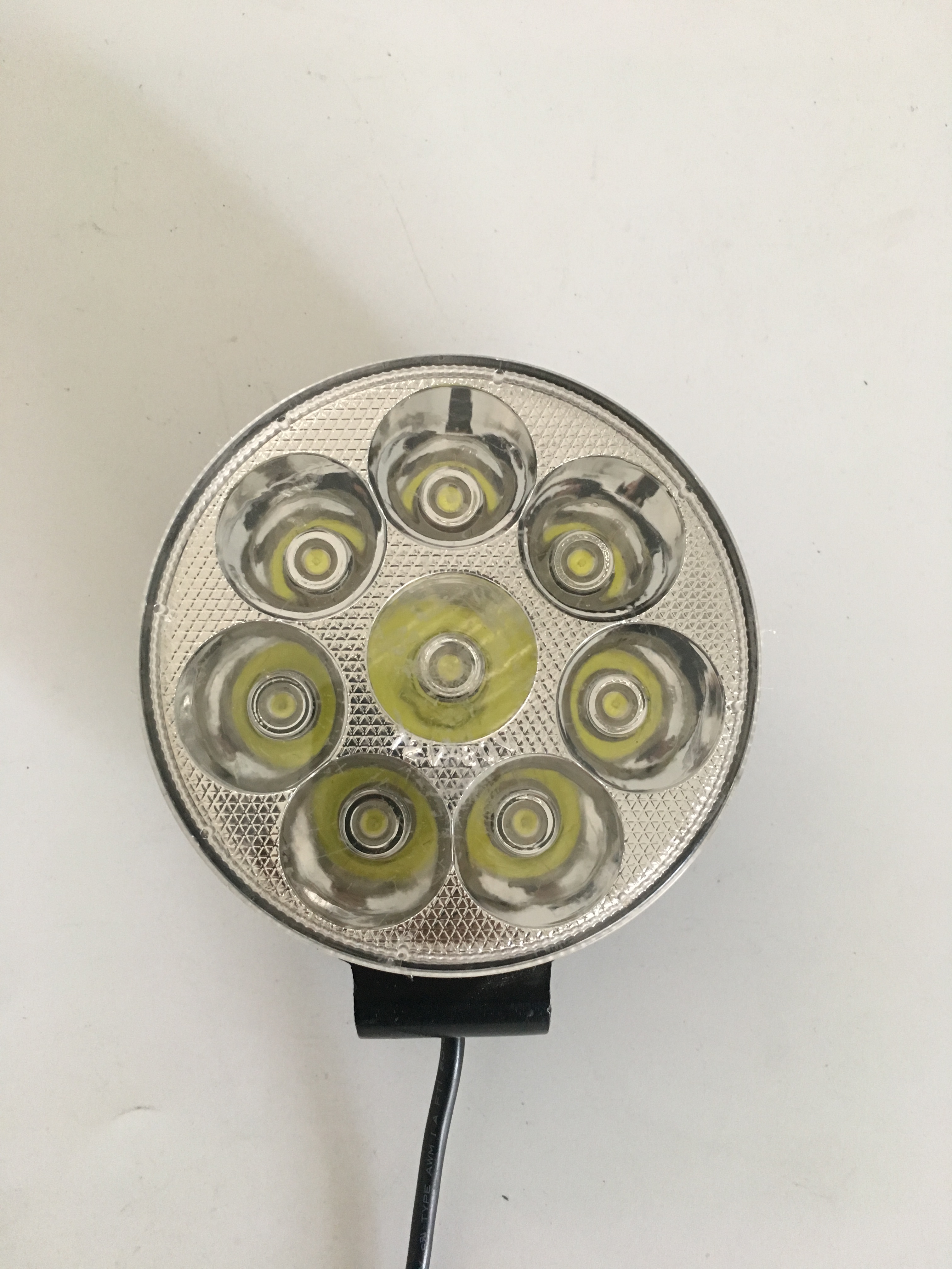 Luzes de nevoeiro de alta potência de 3000lm-3x mais brilhantes que os halogênios com vida útil de 50.000 horas.