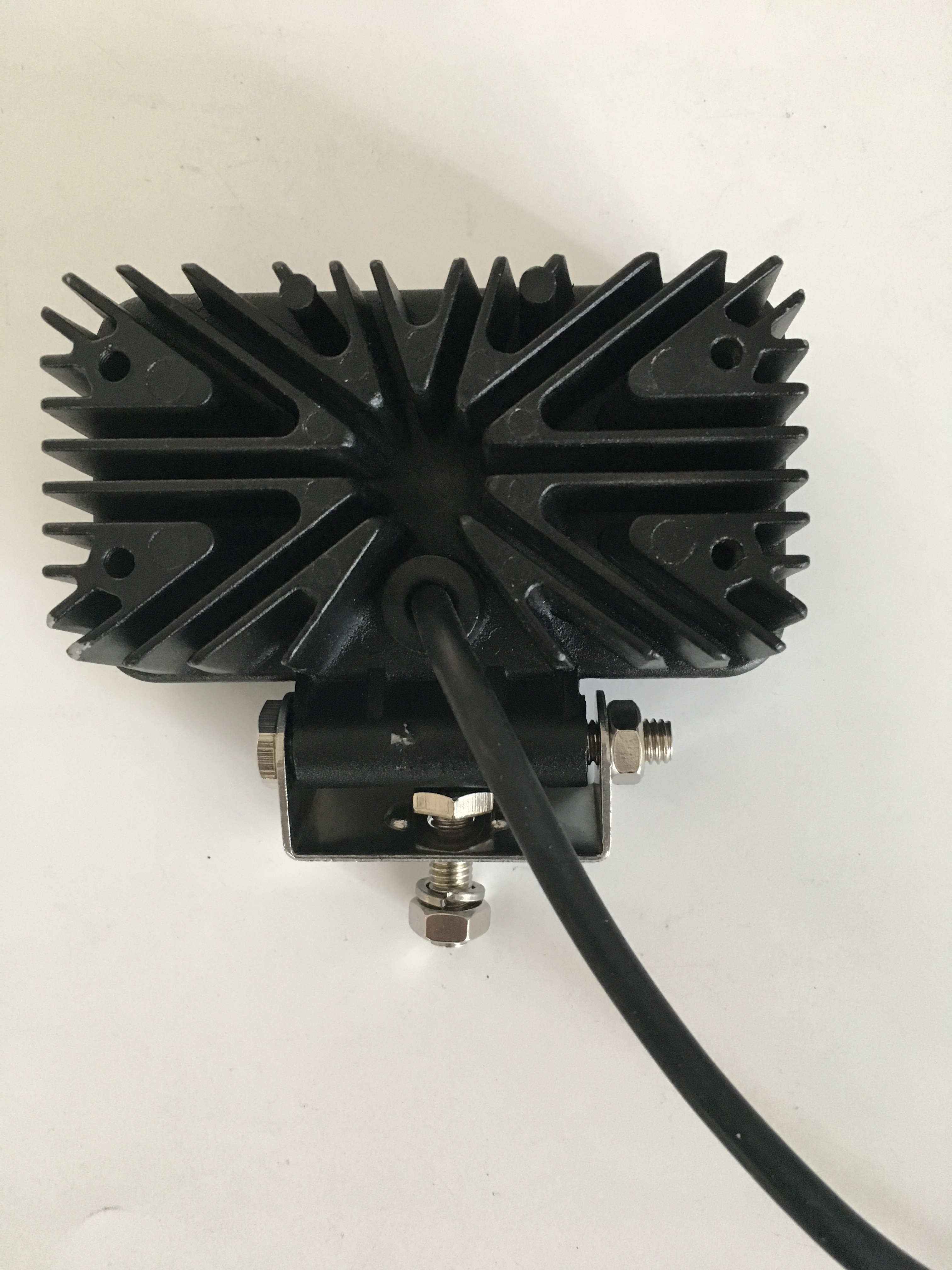 Luzes de nevoeiro de alta potência de 3000lm-3x mais brilhantes que os halogênios com vida útil de 50.000 horas.