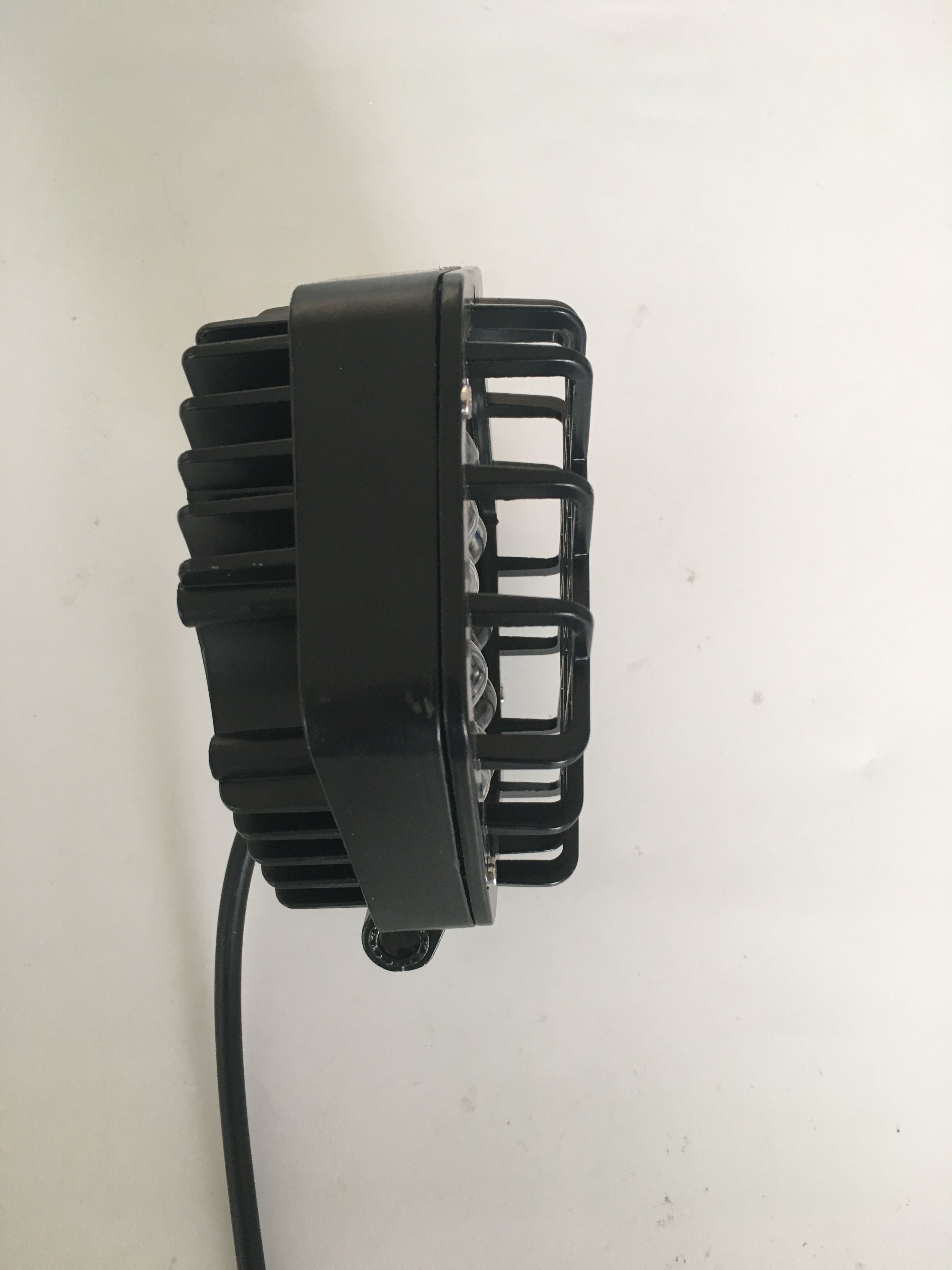 A tempestade do deserto levou luzes de nevoeiro -IP68 selado contra areia, para SUVs do Oriente Médio.