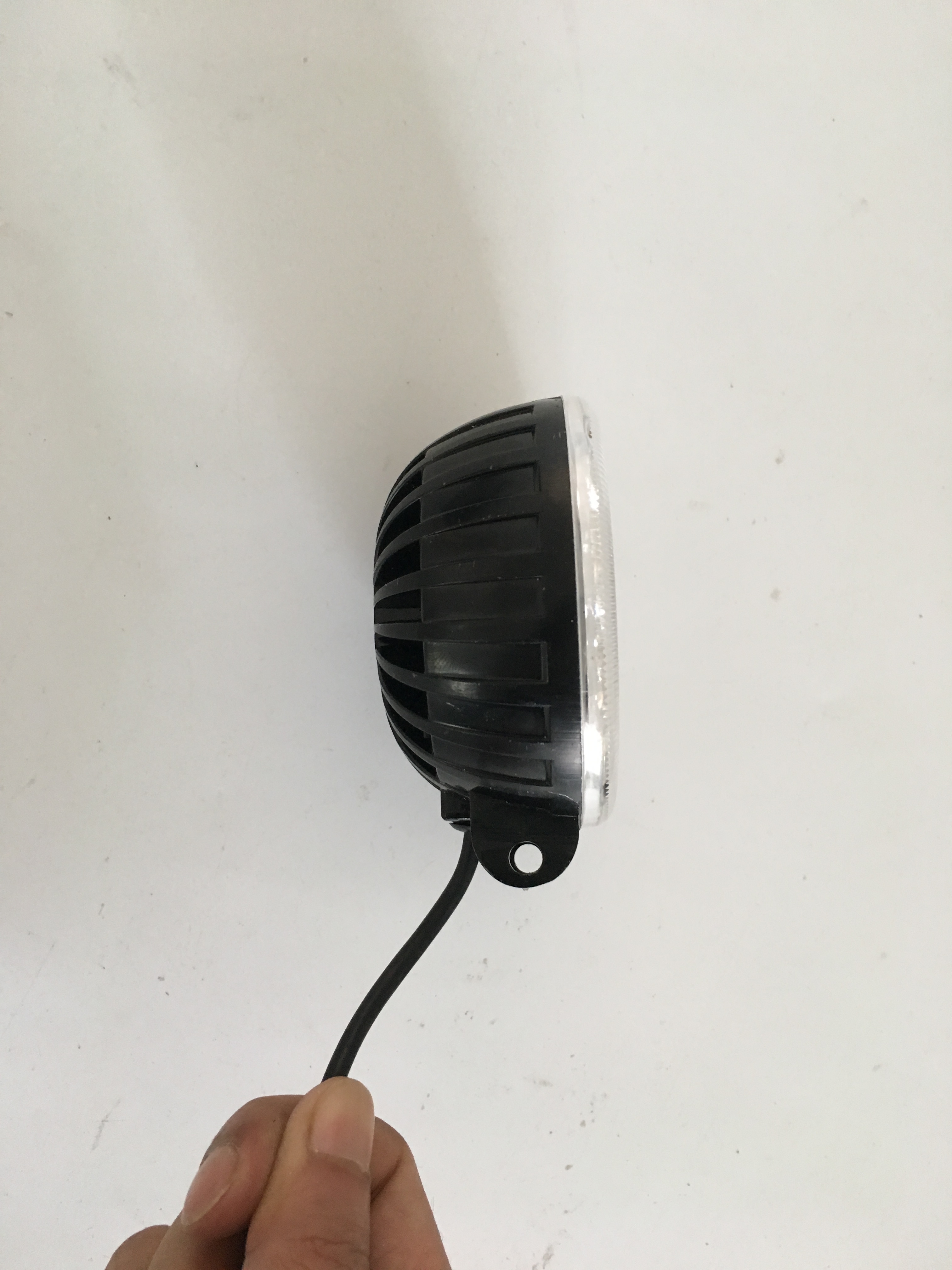 Iluminação especial de veículos da China Fabricação - Tensão dupla de 12V/36V, certificação GOST -R.