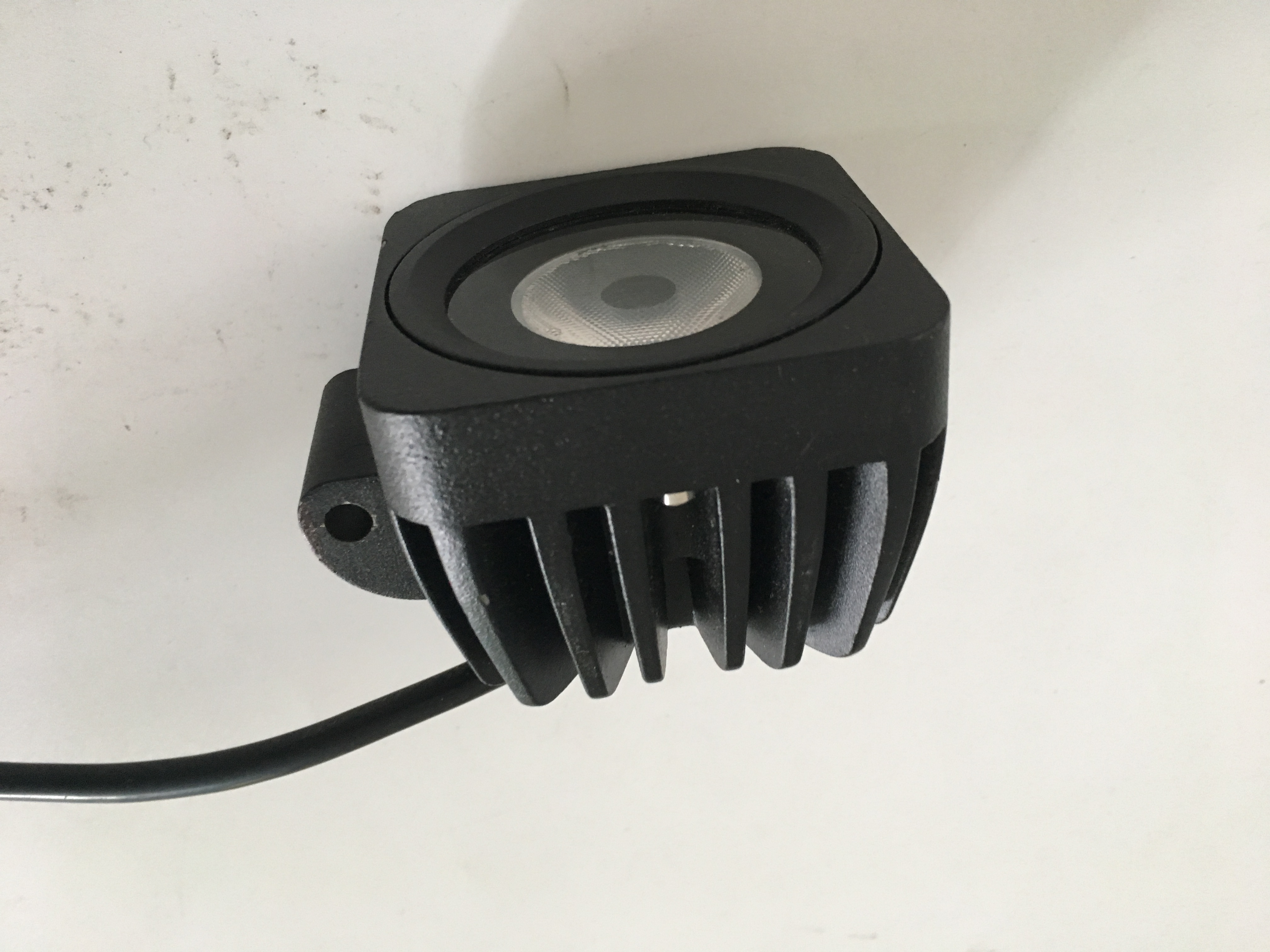 Luzes de nevoeiro LED -30 ° C de nível ártico -circuitos resistentes a frio para invernos russos/canadenses.